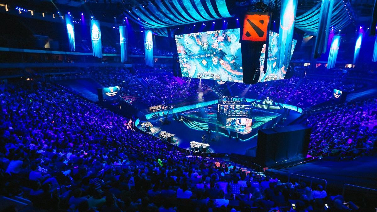 Esports چیست | صفر تا صد ورزش های الکترونیک را بشناسید Public