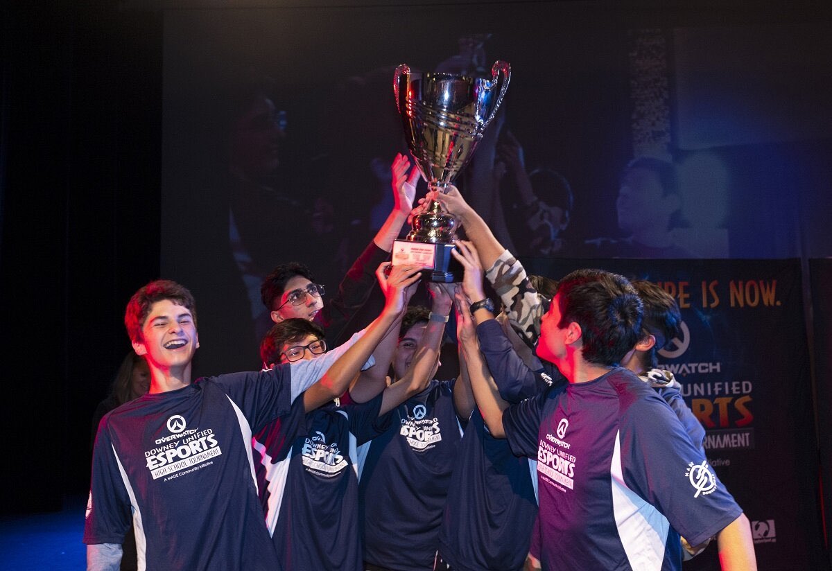 Esports چیست | صفر تا صد ورزش های الکترونیک را بشناسید Public